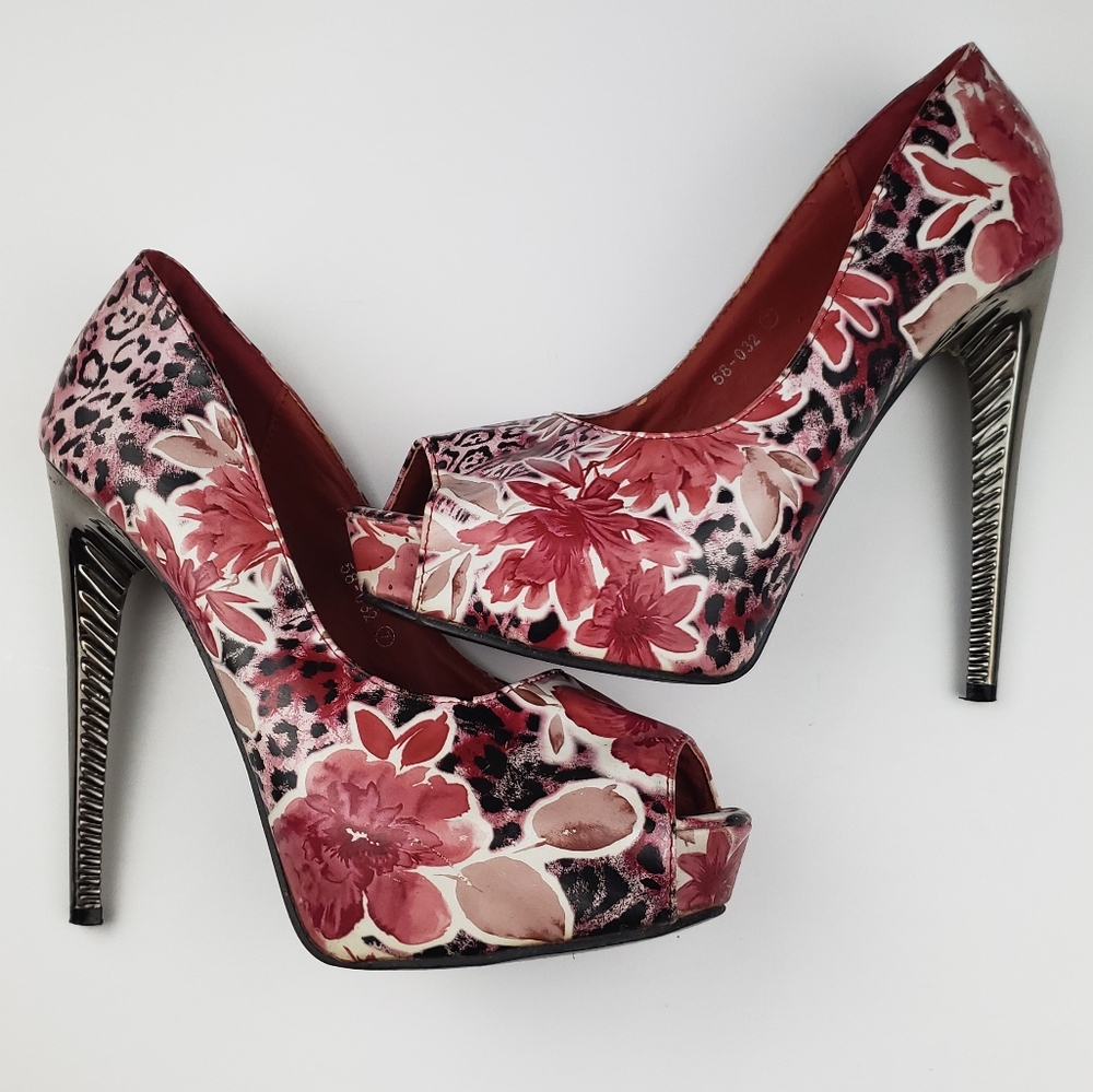 RedKiss Red Floral Platform Heels Size 7